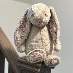 Jellycat Bashful Beige Bunny 'Petal'